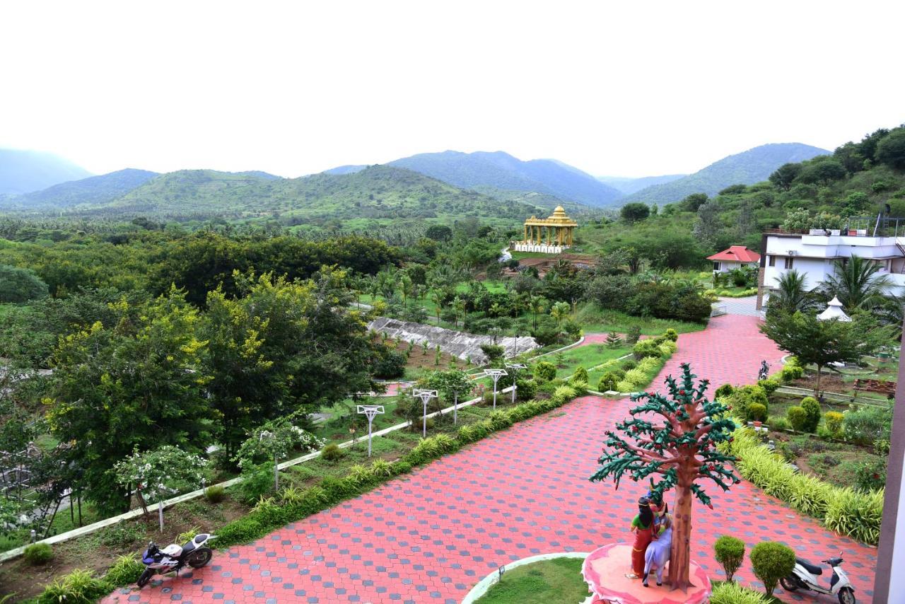 Nirvana Holistic Living Varagampadi Exterior photo